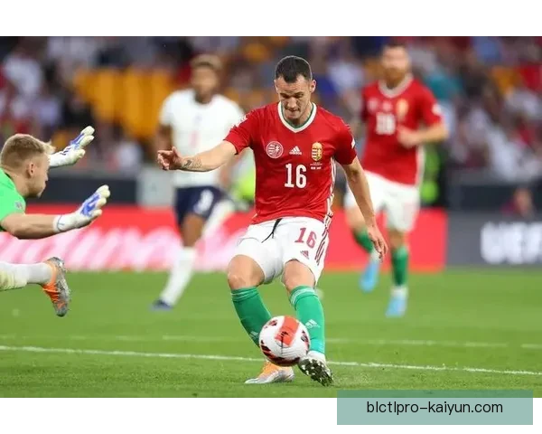 贝林厄姆与罗杰斯竞争态势分析，实力较量备受关注